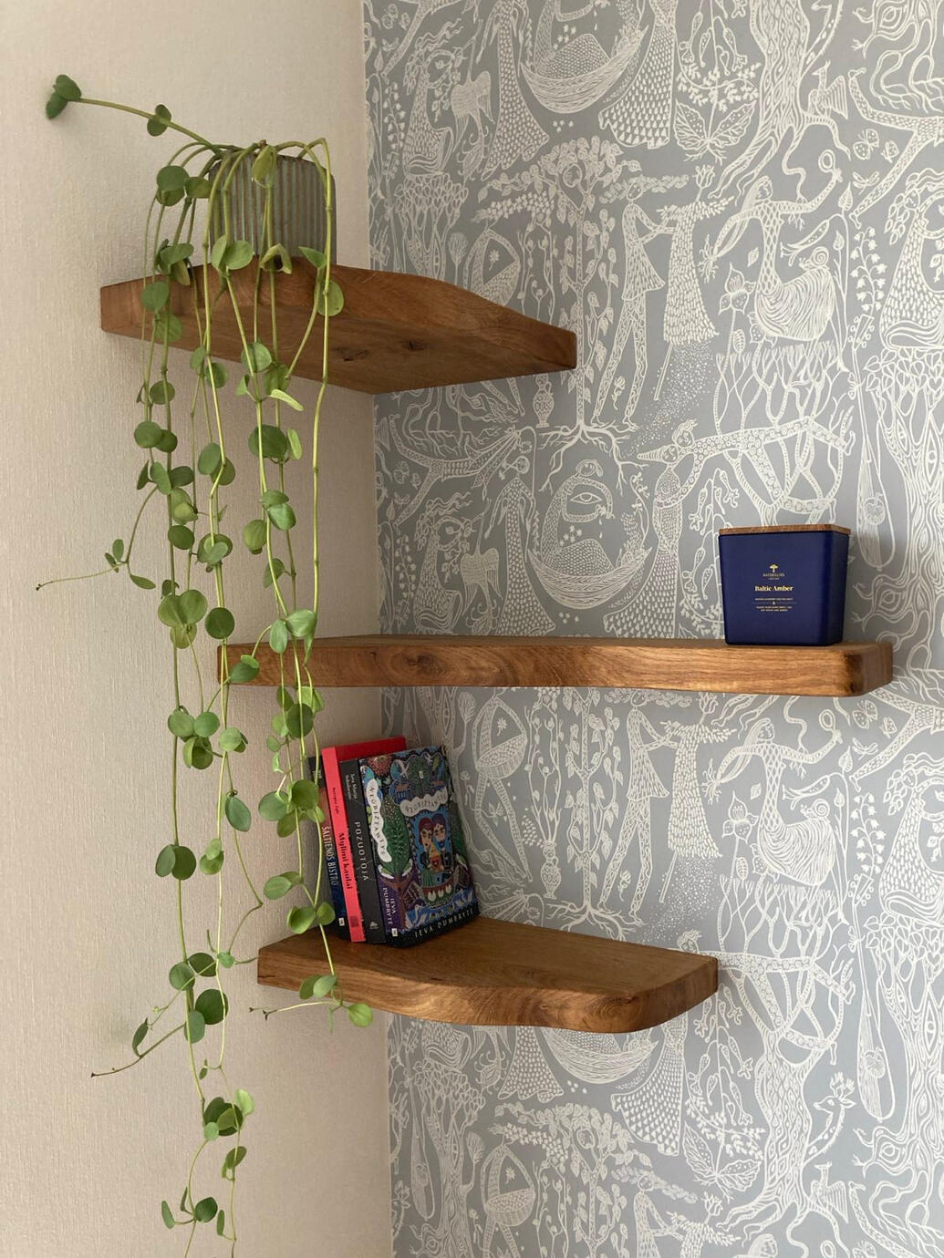 Floating shelves from oak wood