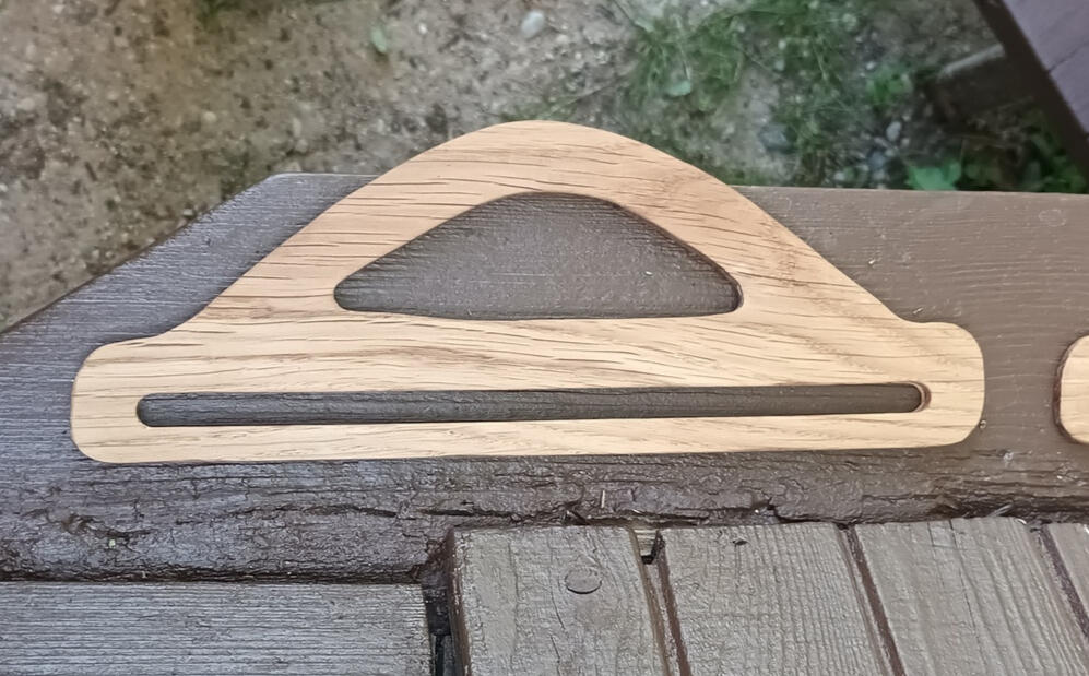 handle for a bag made from oak